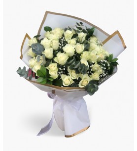  White Roses Bouquete